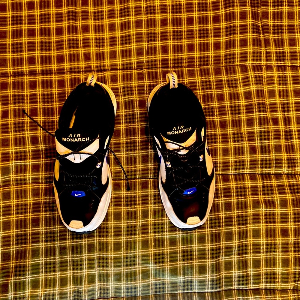 Nike Air Monarch
